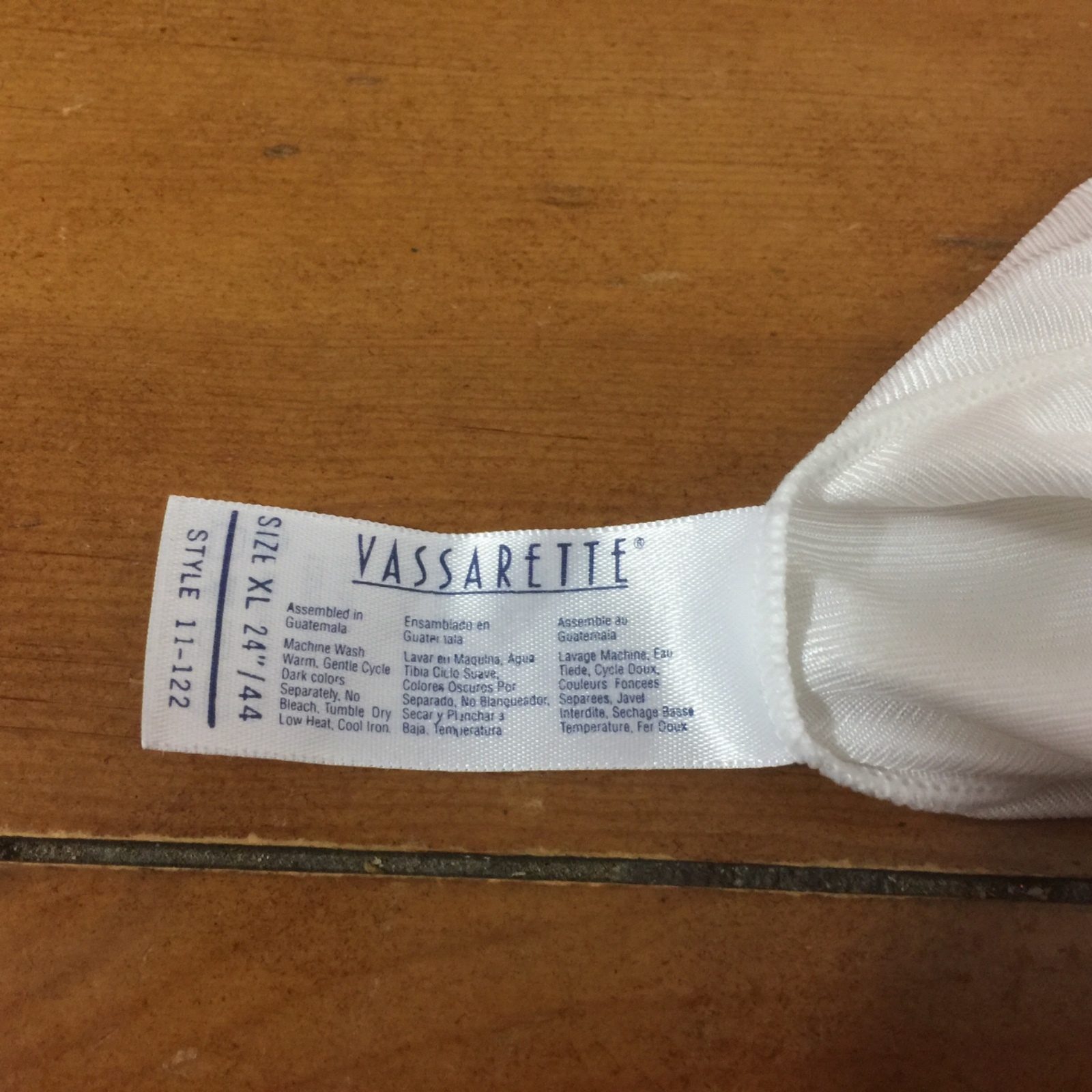 Vassarette Lingerie White Half Slip One Walking Split Size XL 24