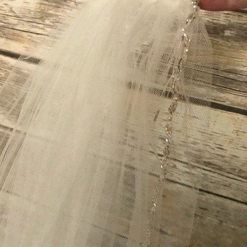 NEW $85 Bride Gorgeous Delicate Intricate Beaded Romantic Wedding Veil