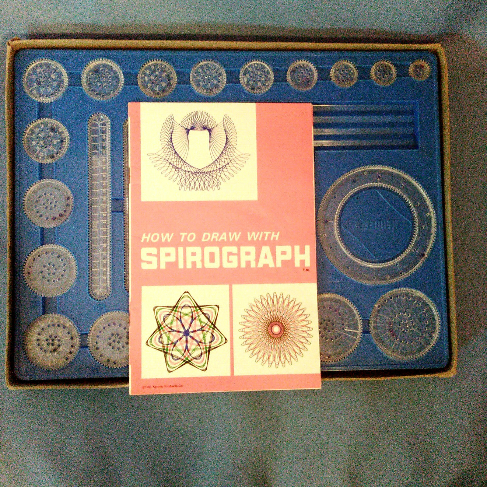 VINTAGE 1967 Kenner's NEW SPIROGRAPH EDUCATIONAL Art COMPLETE Play Set - No Pens