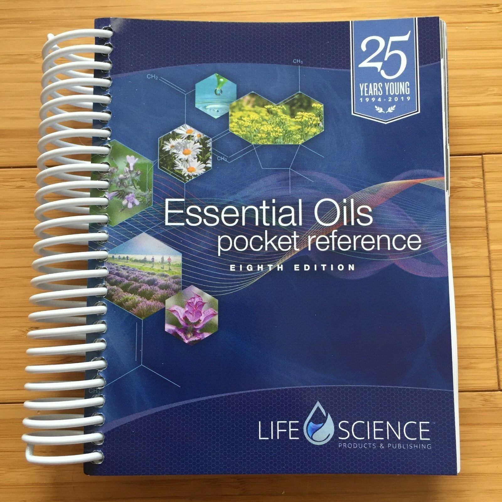 Pocket Reference Book 8th Ed.~ Young Living ~ Free Ship