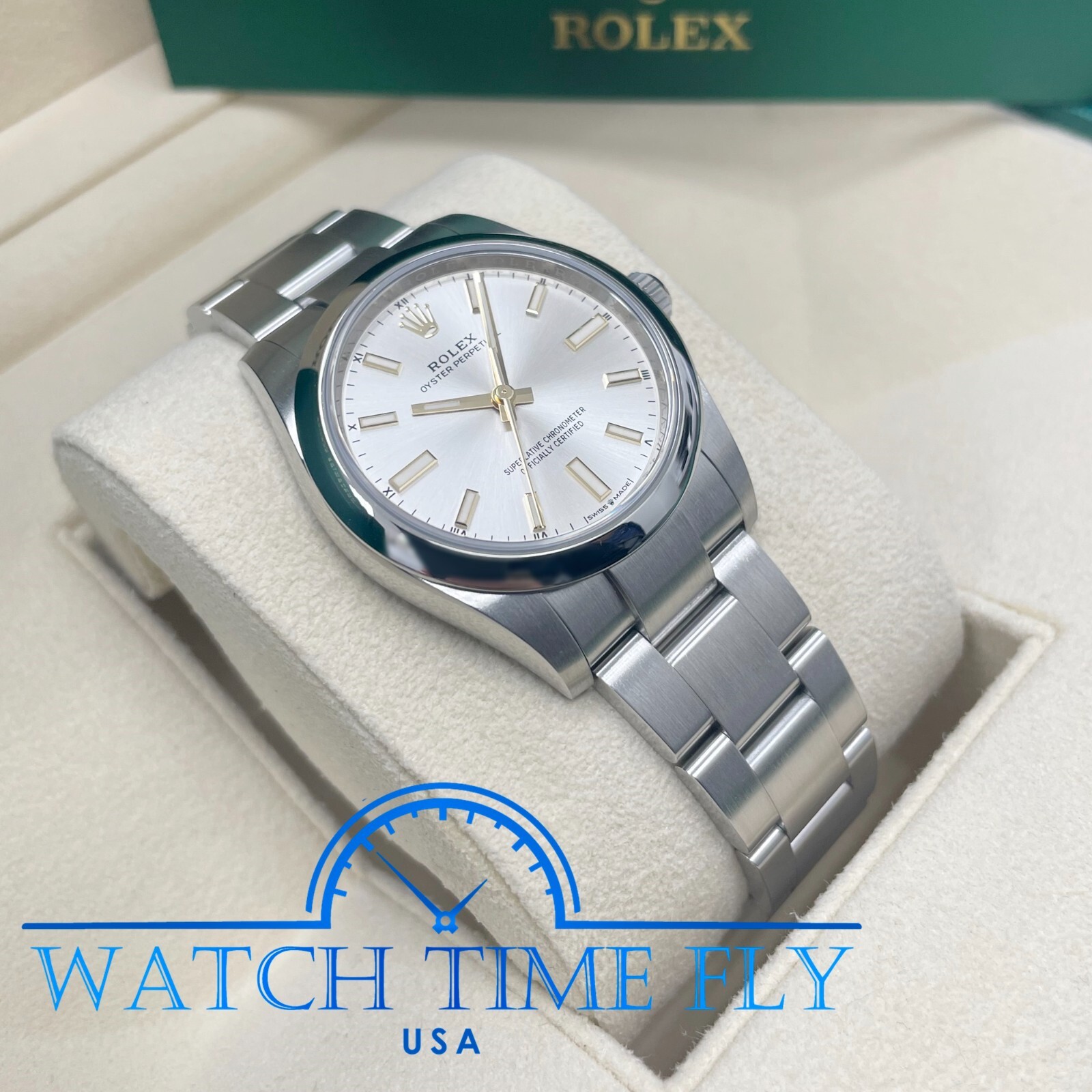 Pre-owned Rolex 124200 Oyster Perpetual 34mm Domed Bezel Silver Index Dial Oyster Band