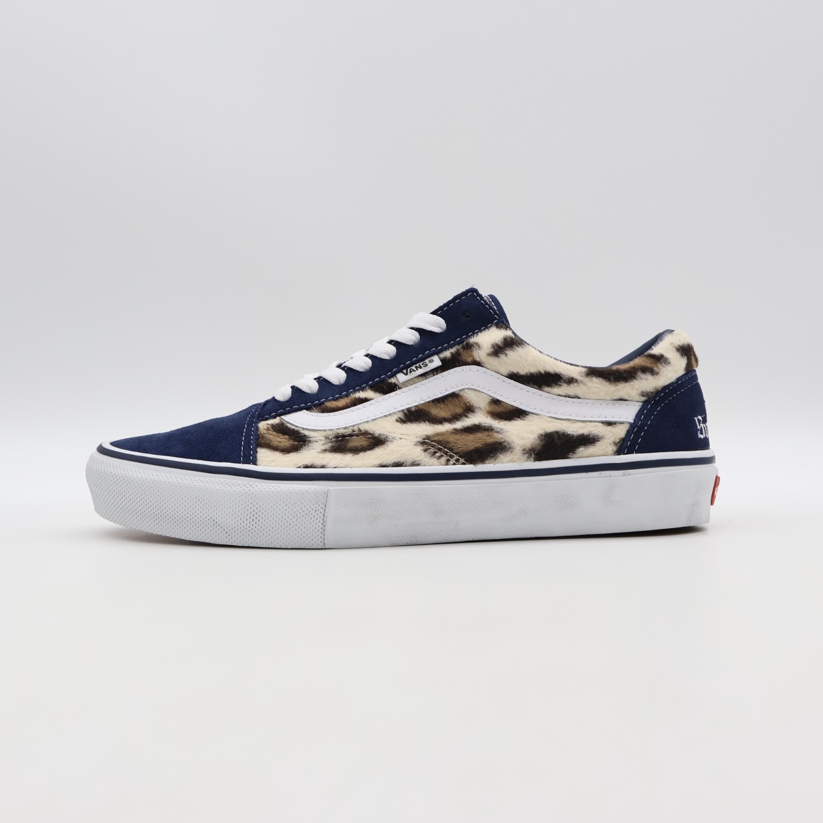 Pre-owned Vans Vn0a5fcbbx9 Supreme  Leopard Old Skool Navy White (men's)