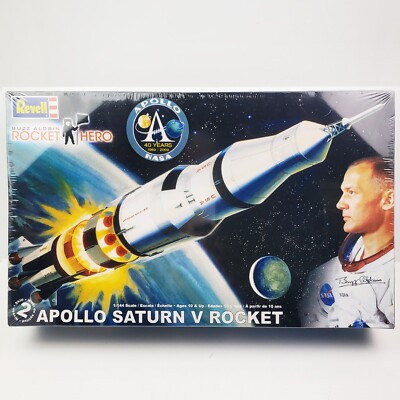 Revell Apollo Saturn V Rocket Hero Model Kit Buzz Aldrin 1:144 NASA 85-5088