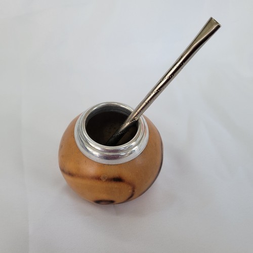 Mate Gourd with Metal Bombilla Straw
