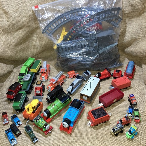 Thomas & Friends Mixed Train & Track Lot (Trackmaster, Motor