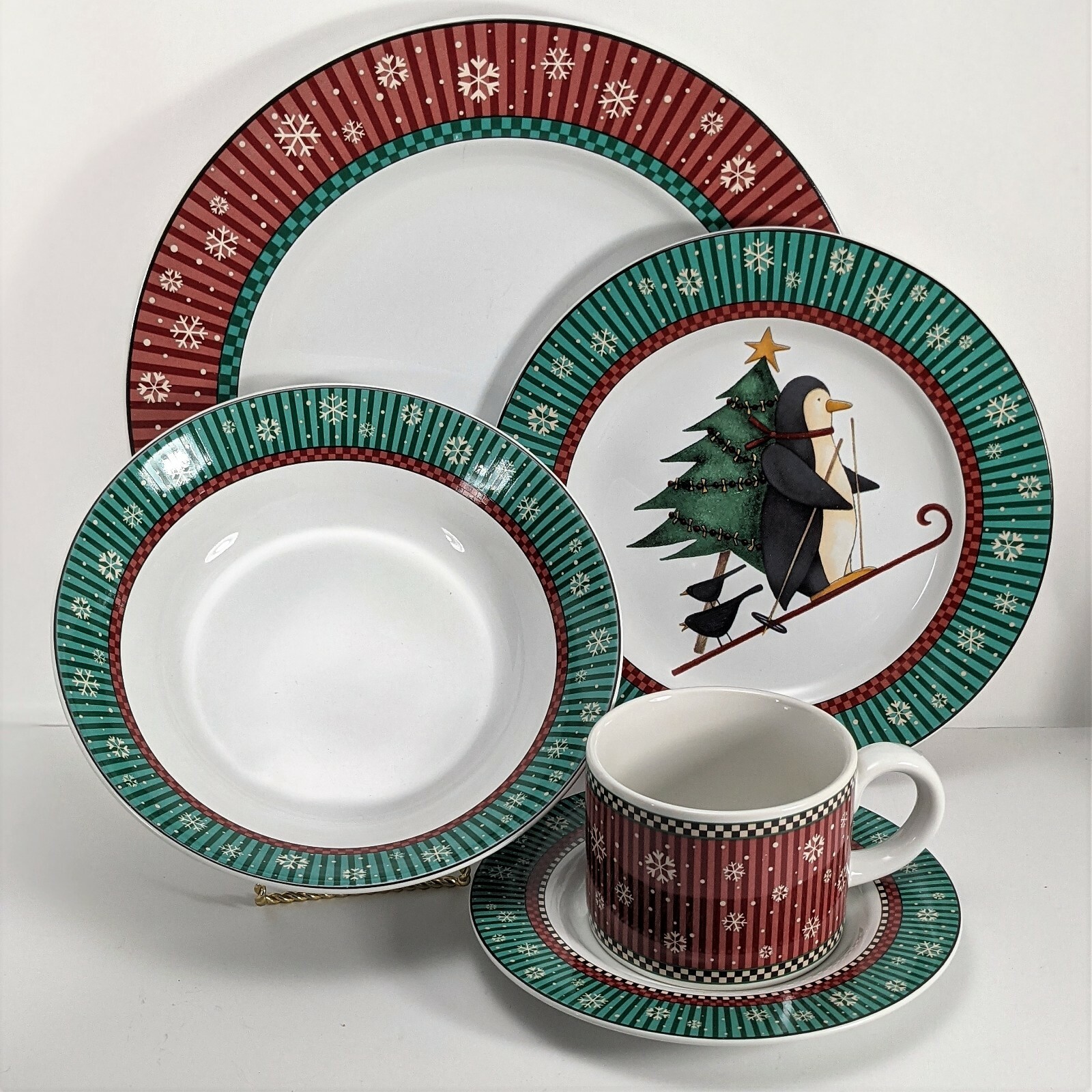 5 pc. Place Setting - Sakura PENGUINS Debbie Mumm Christmas Plates