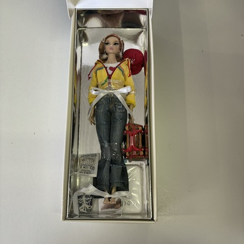 integrity toys FR Nippon MISAKI 本体 s-l400.jpg