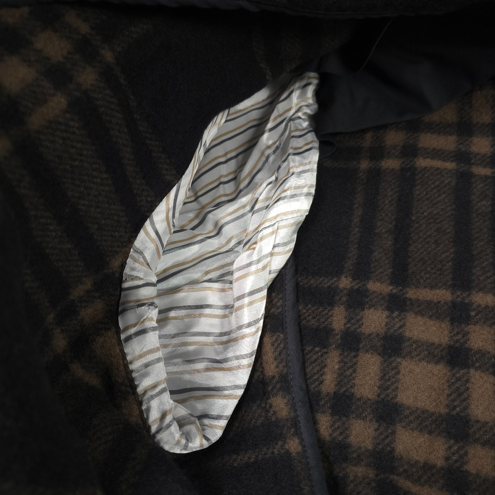 Pre-owned Hugo Boss $795  C-cam-234 Relaxed Fit Black Check Wool Top Coat Mens Size 40r