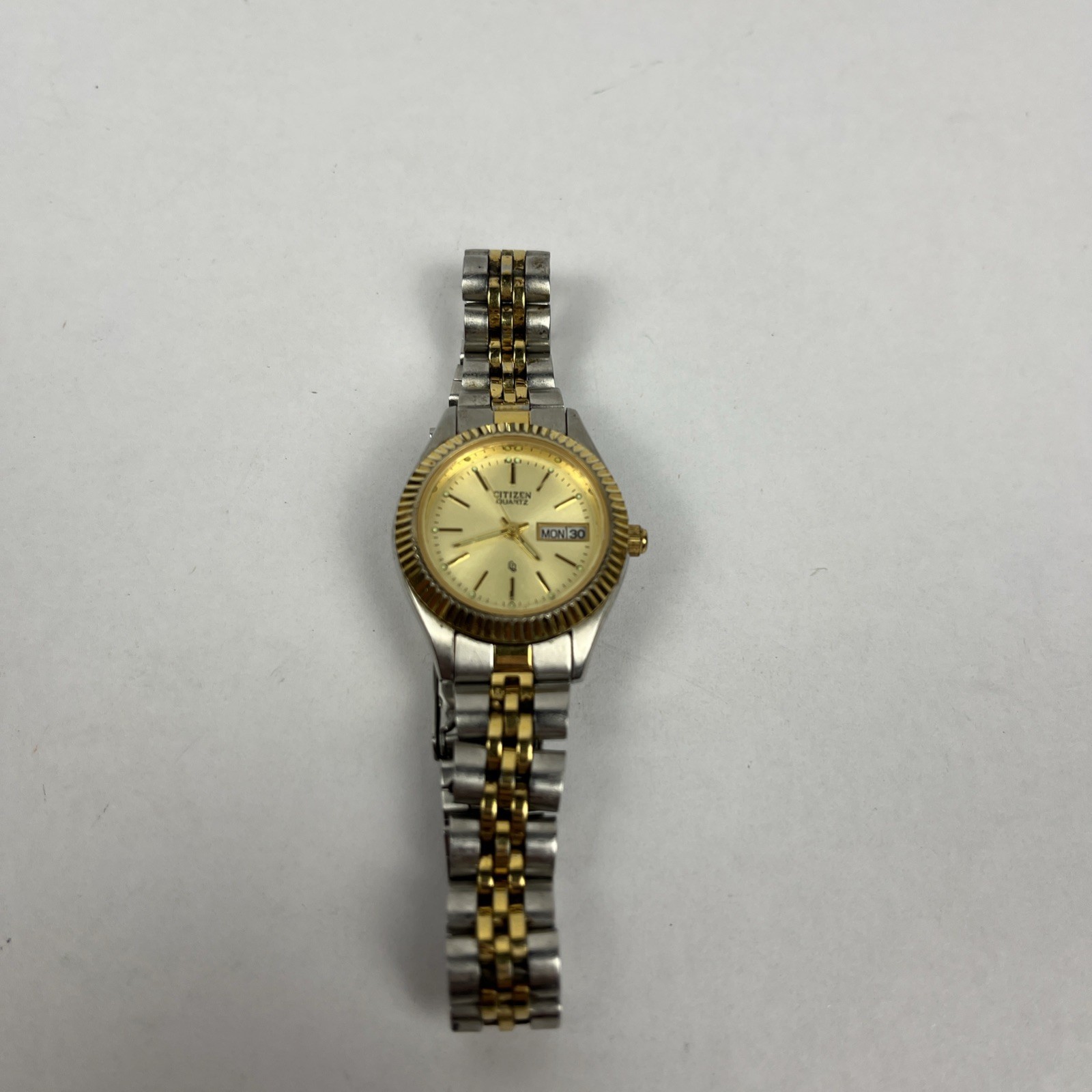 Citizen Quartz Ladies Watch GN-4W-S Gold Band *For parts*