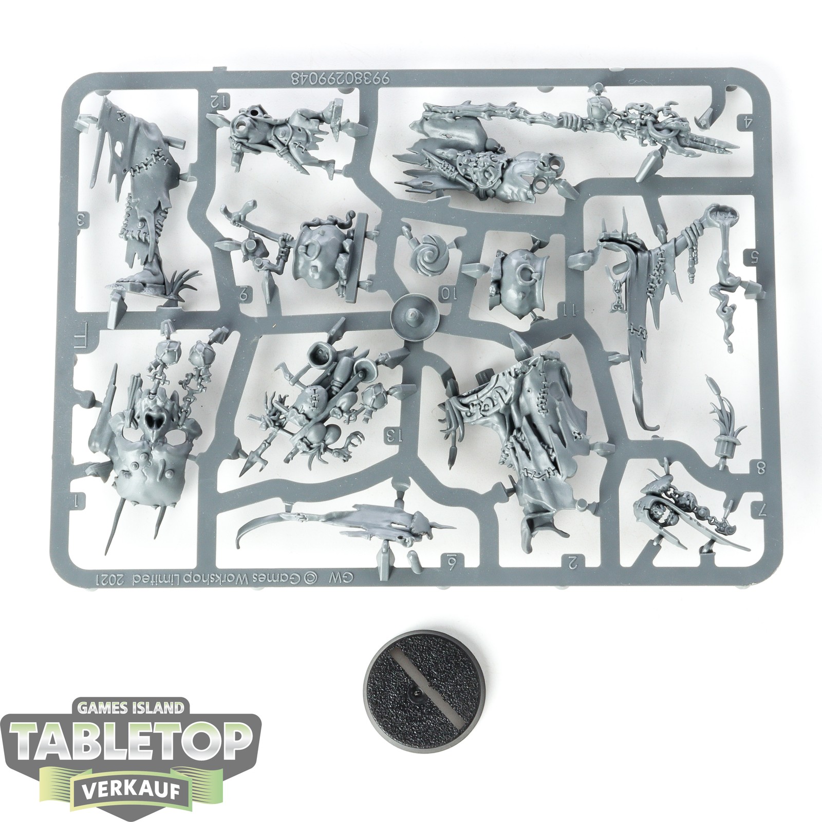 Orruk Warclans - 2 Swampcalla Shaman with Pot-grot - im Gussrahmen