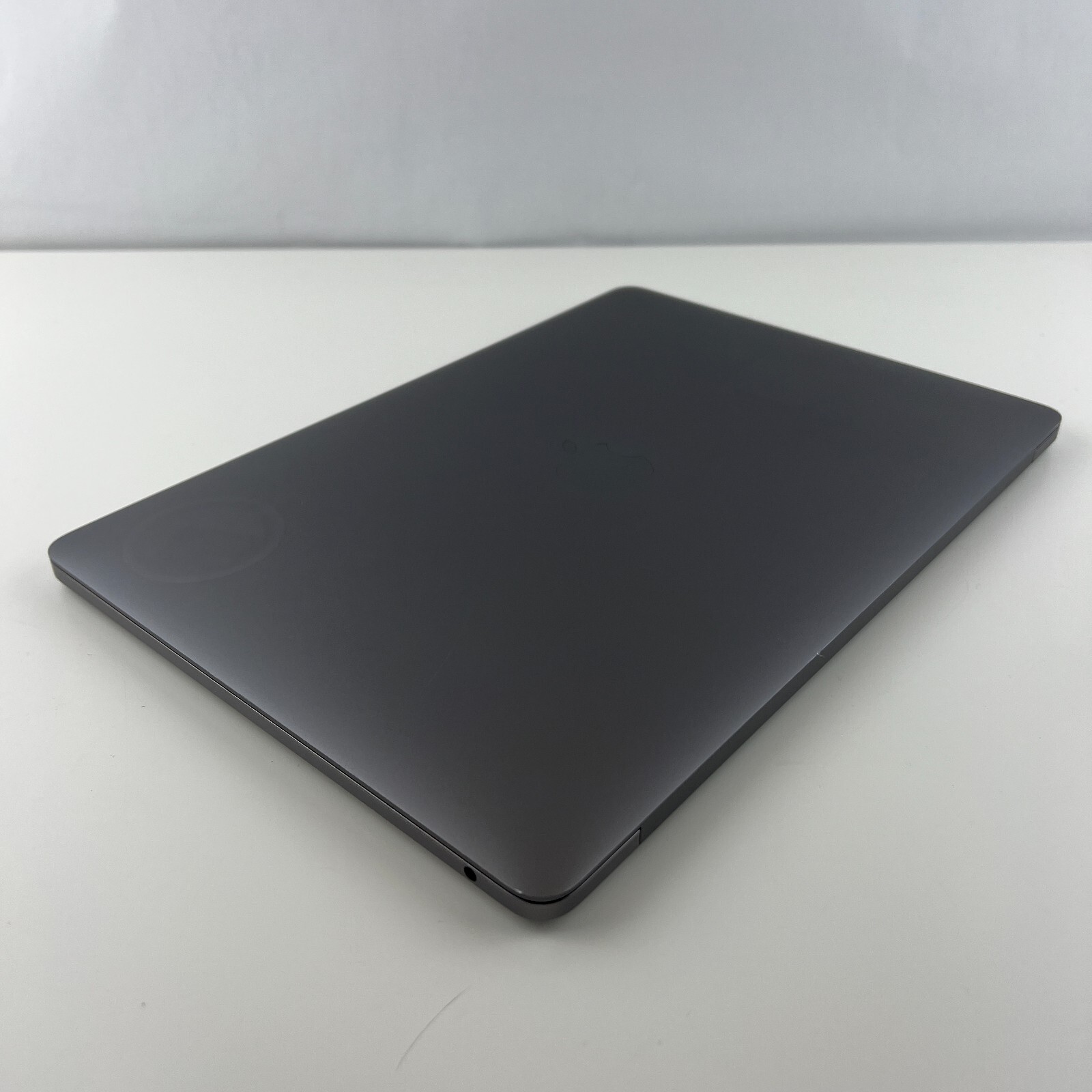 MacBook Pro 13 2019 Gray Touch 2.4 i5 8GB 256GB SSD Ventura + Good + Warranty - Picture 11 of 12