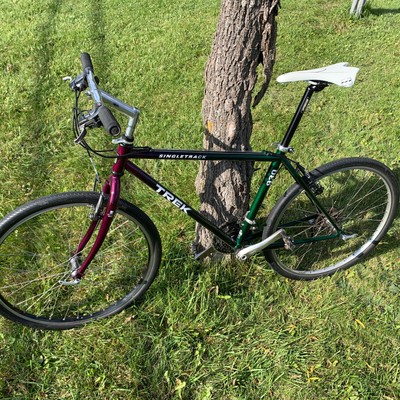 trek purple road bike