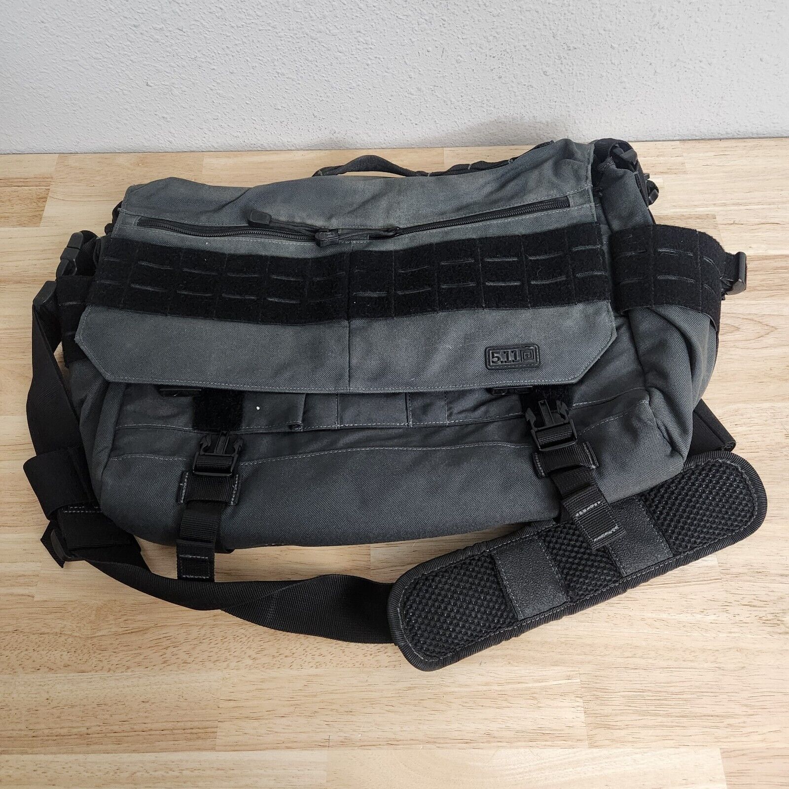 5.11 Tactical Travel Rush Delivery Lima 12L Black And Gray Messenger Bag Laptop | eBay 5.11 Tactical Travel Rush Delivery Lima 12L Black And Gray Messenger Bag Laptop | eBay