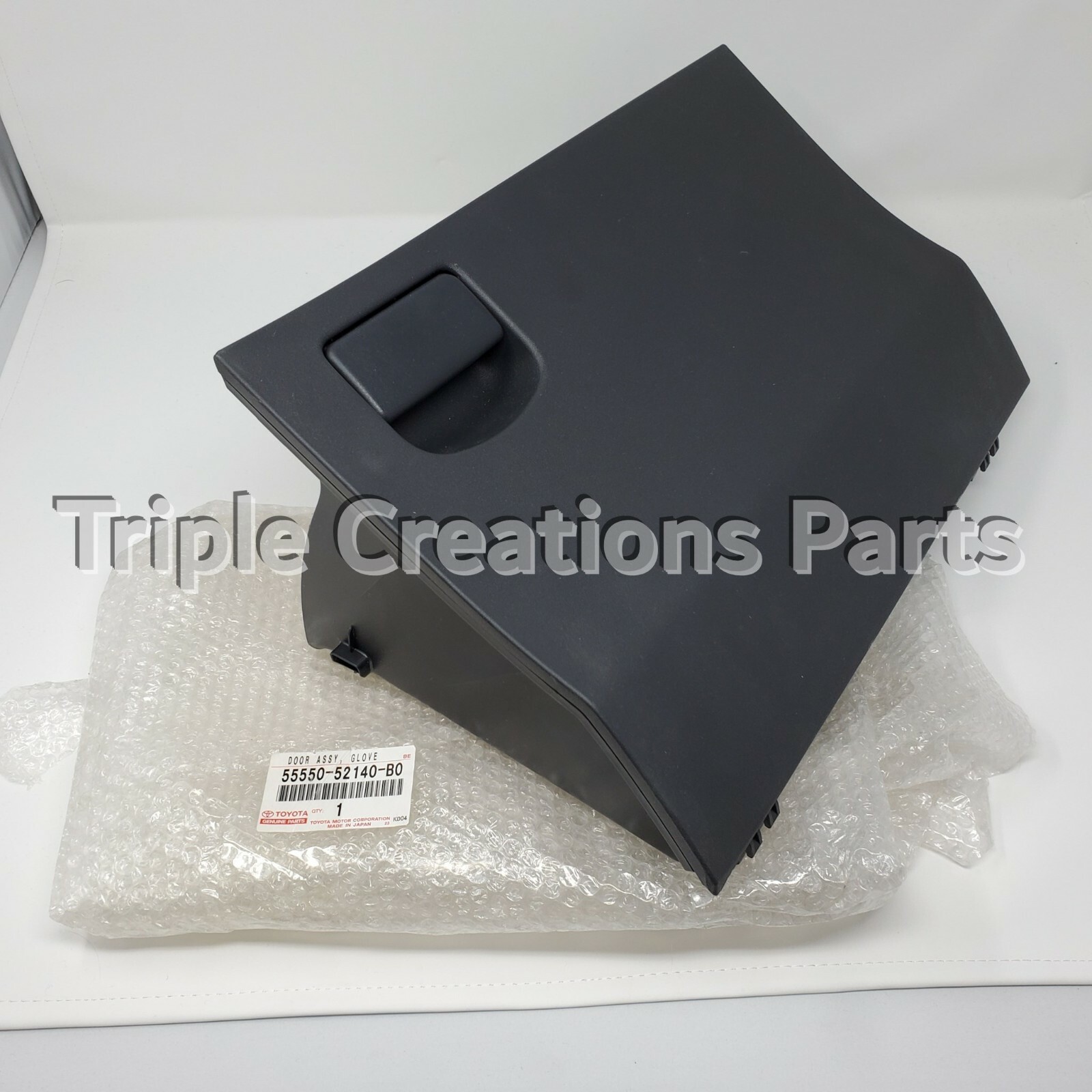 Toyota Genuine 55550-52140-B0 Door Assy Glove Compartment OEM