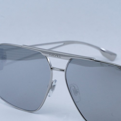 Pre-owned Versace Ve2269 10006g Silver/light Grey Mirror Silver 62-13-130 Sunglasses