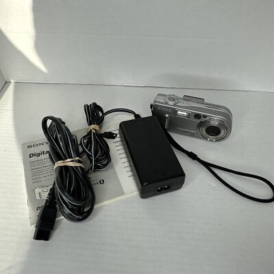 Sony Cyber-shot DSC-P9 4.0MP Digital Camera 3x Zoom - Silver -