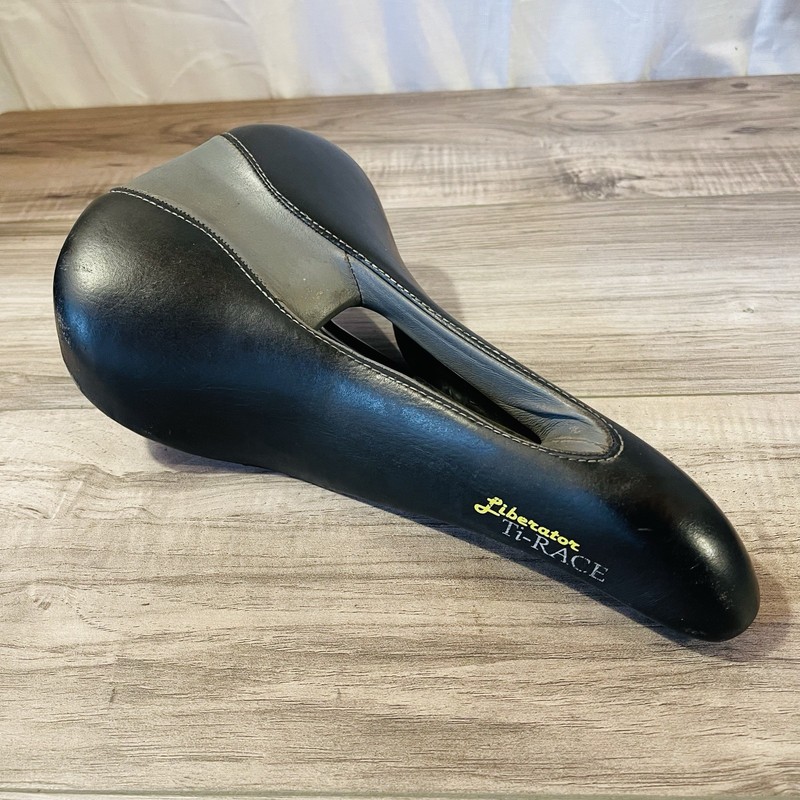 Siège vélo route course Selle Italia Terry Saddle Liberator Ti cuir noir