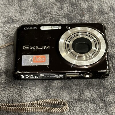 Casio EXILIM EX-S880 8.1MP Digital Camera Tested with Battery Charger
