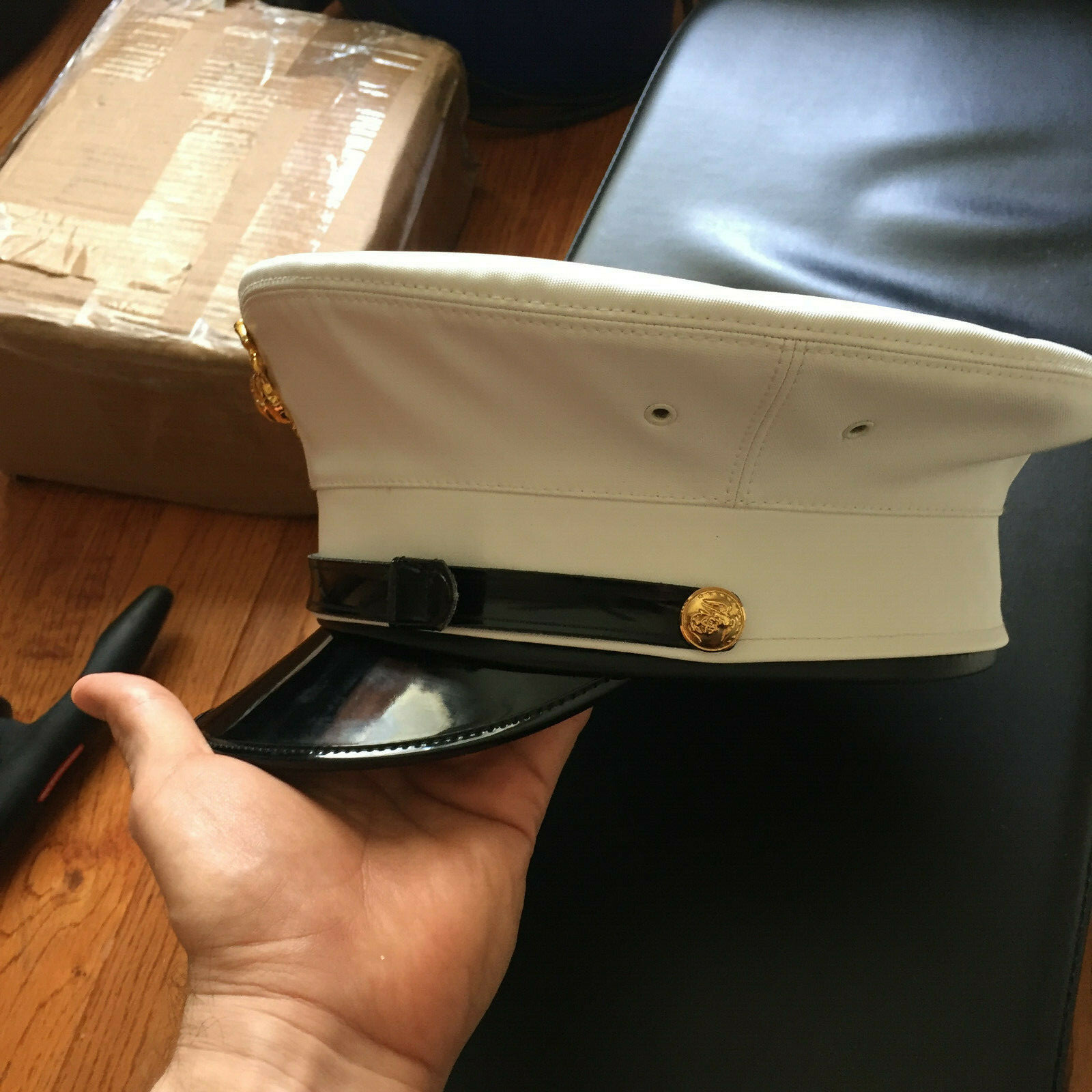 Marine Corps White Enlisted Dress Blues Visor - Kingform Cap - Size 7