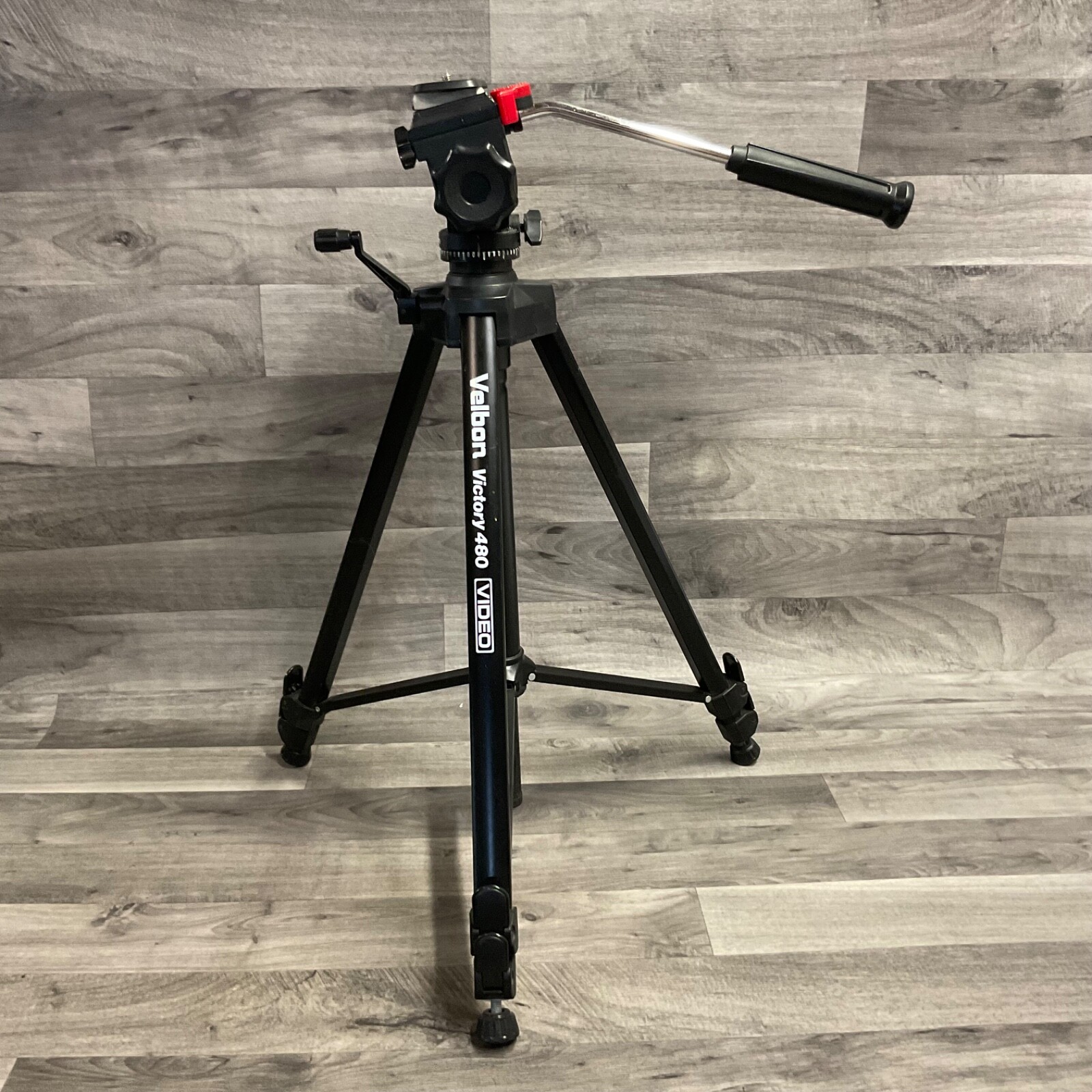 Velbon Victory 480 Tripod & Vel-Flo 8 PH-258 Pan Tilt Head Velbon Victory 480 Tripod & Vel-Flo 8 PH-258 Pan Tilt Head