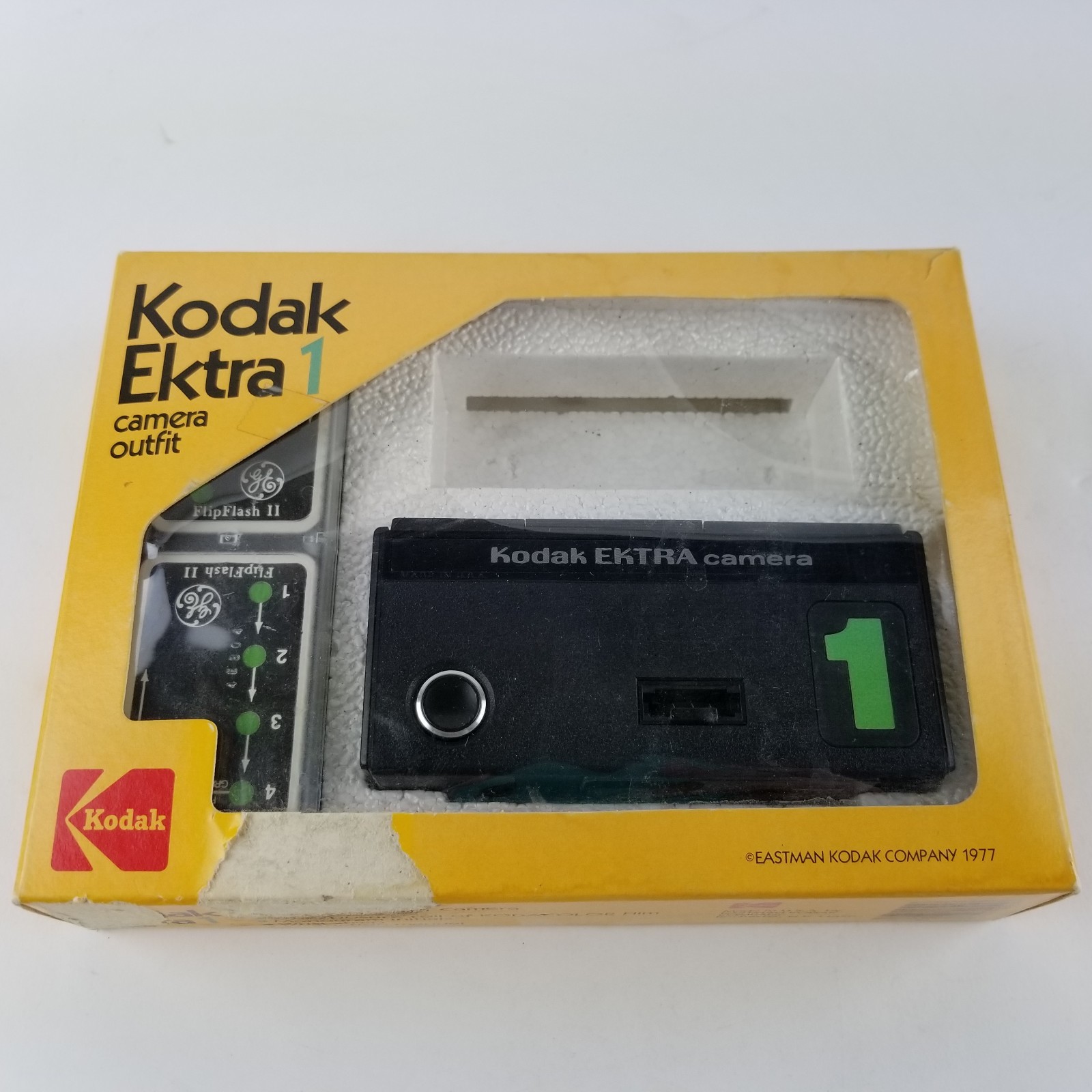Vintage Kodak Ektra 1 Camera With Box and Flip Flash 2