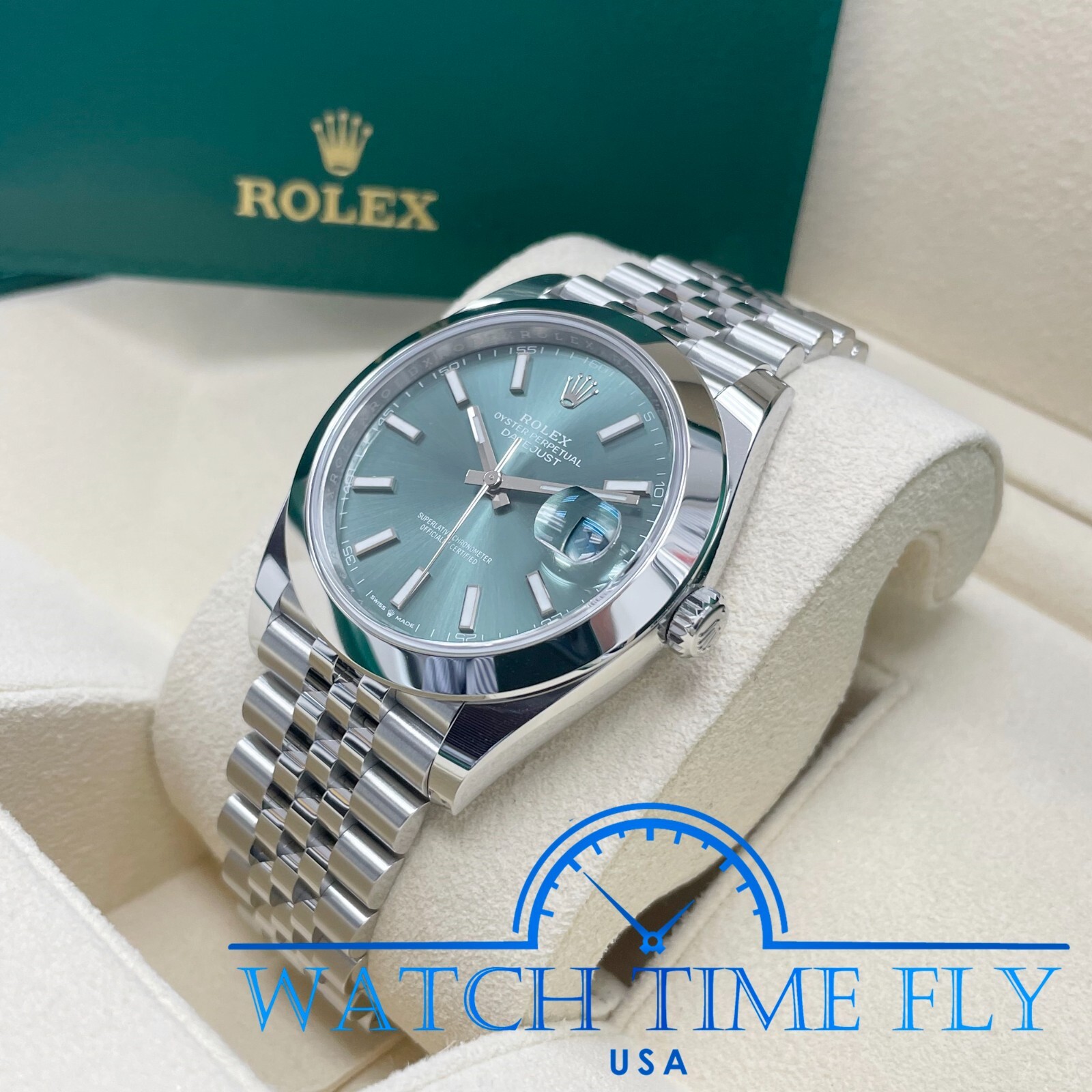 Pre-owned Rolex 2022 Datejust 41mm Smooth Bezel 126300 Mint Green Dial Jubilee Bracelet
