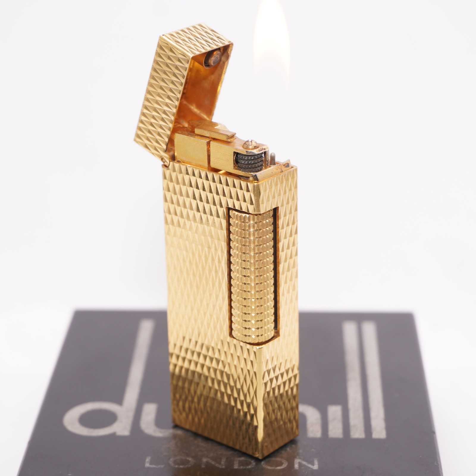 dunhill　ピンバッチ　ゴシック　A3096 $_57.JPG?set_id=880000500F