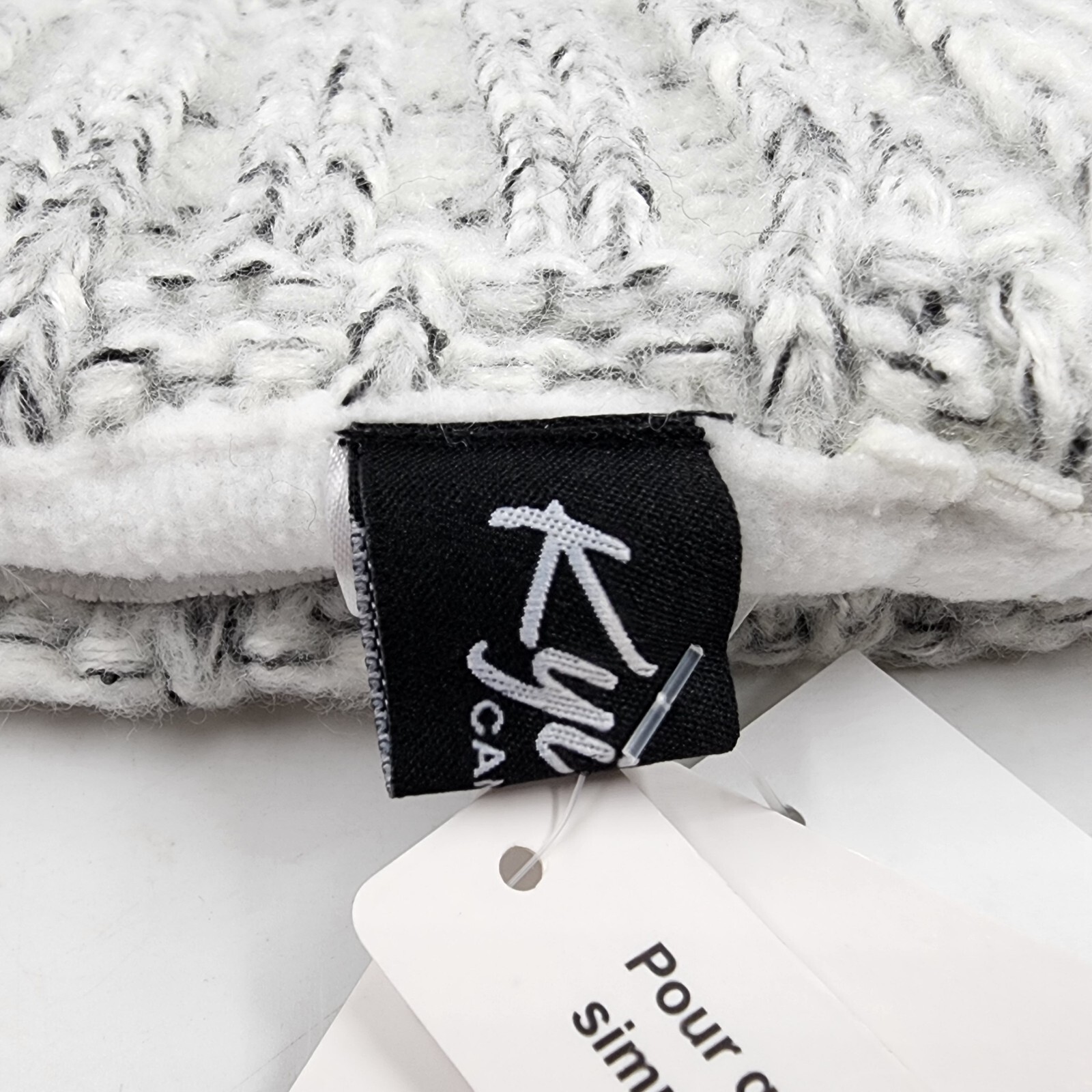 Kyi Kyi Fold-Up Fox Fur Pom Beanie Women's One Size Silver Tight-Knit - Picture 10 of 13