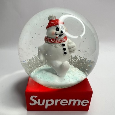 Supreme Snowman Snowglobe FW21A104