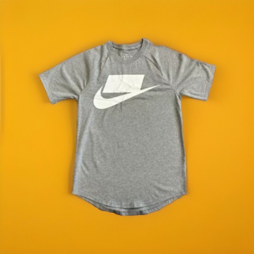 NIKE Futura Block ロゴTシャツ 海外規格 s-l1200.jpg