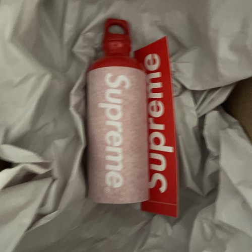 Supreme SIGG Traveller 0.6L Water Bottle Red brand new
