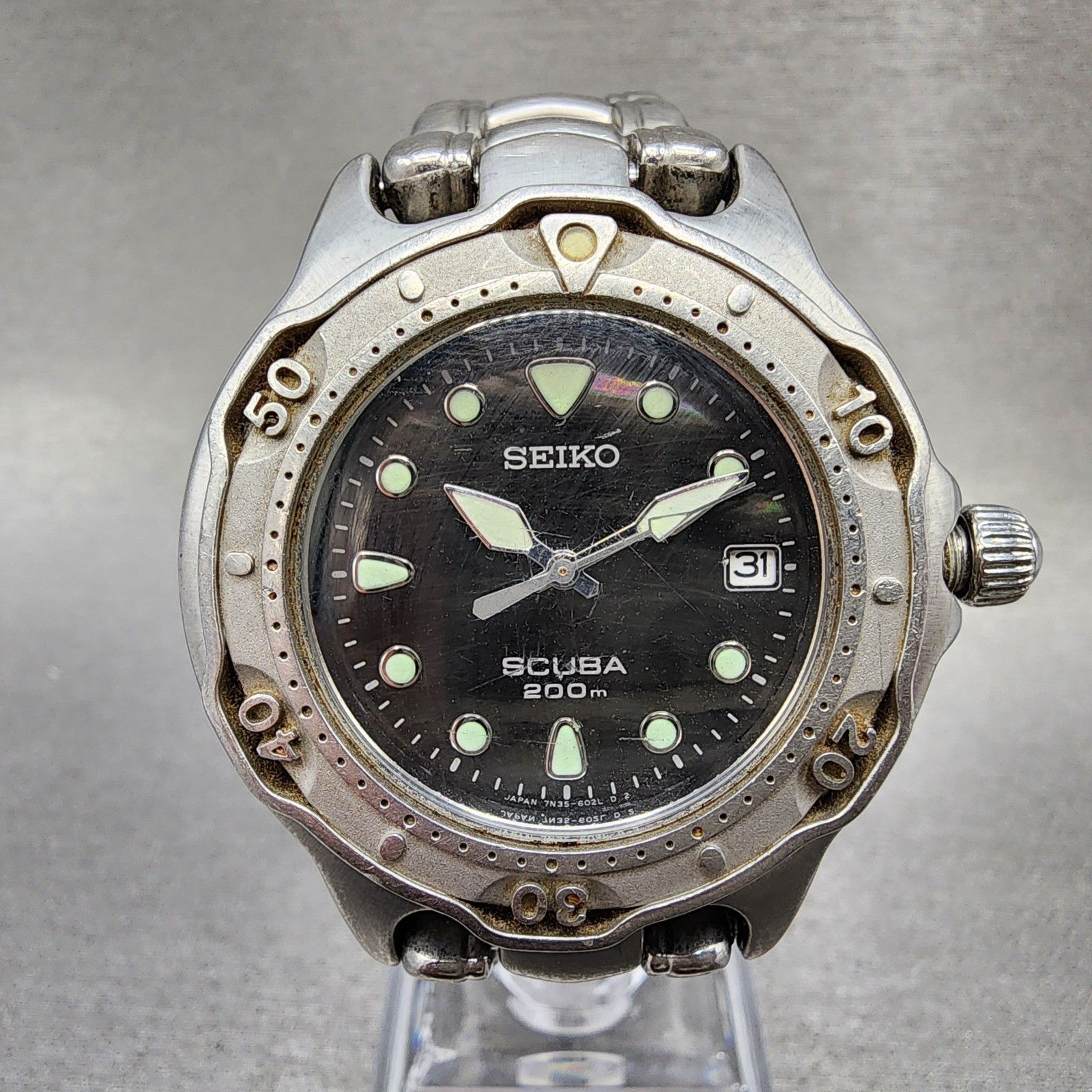 N.W.C. ブラックダイバーズウォッチ Amazon.co.jp: SEIKO メンズ ブラックダイヤル シリコンバンド