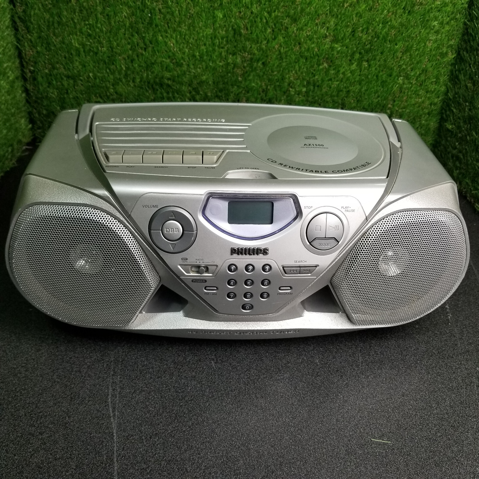 Philips CD Cassette Radio AM/FM Player Stereo Model AZ1500 Boombox