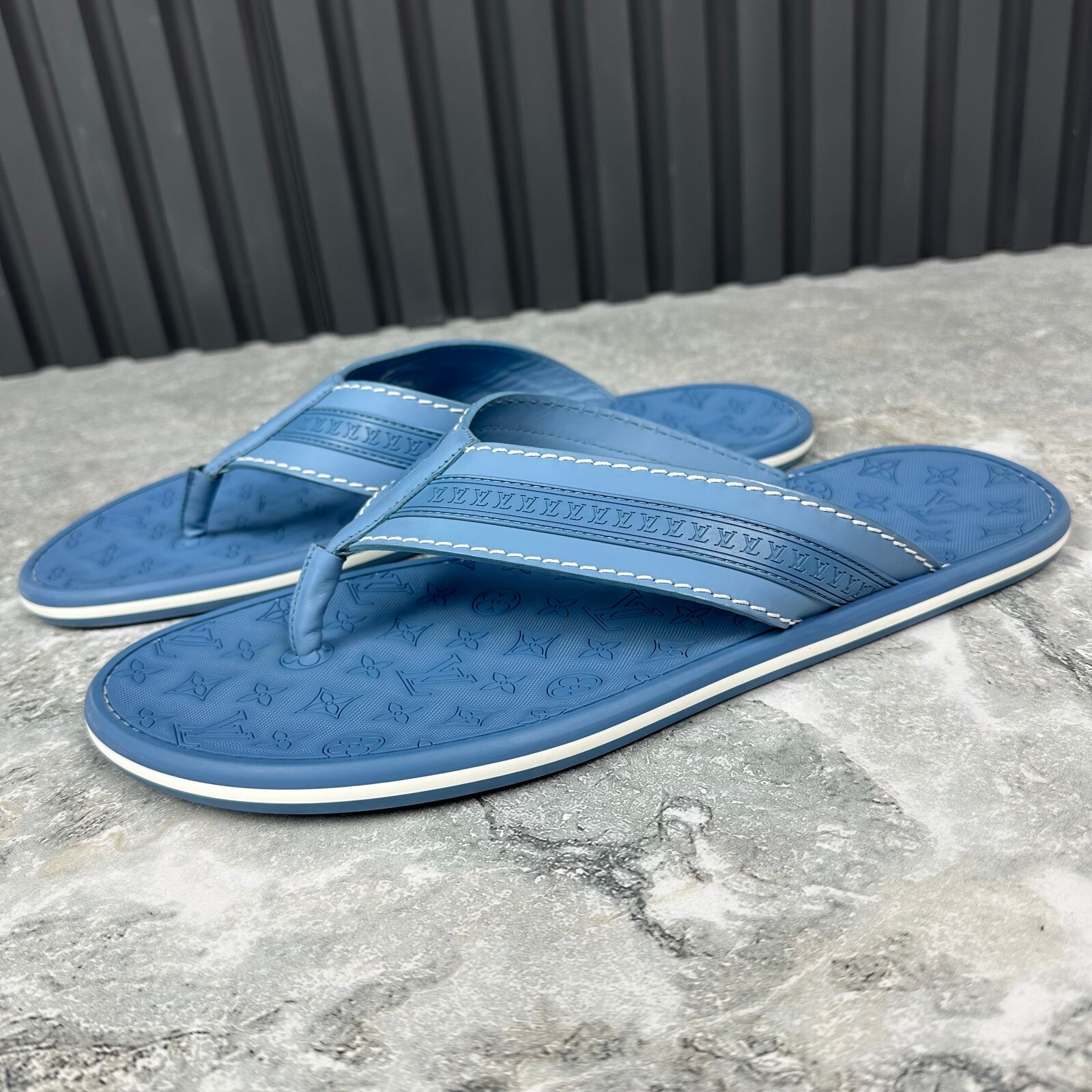 Louis Vuitton Waterfront Sandals Logo Flip-Flop Blue Rubber