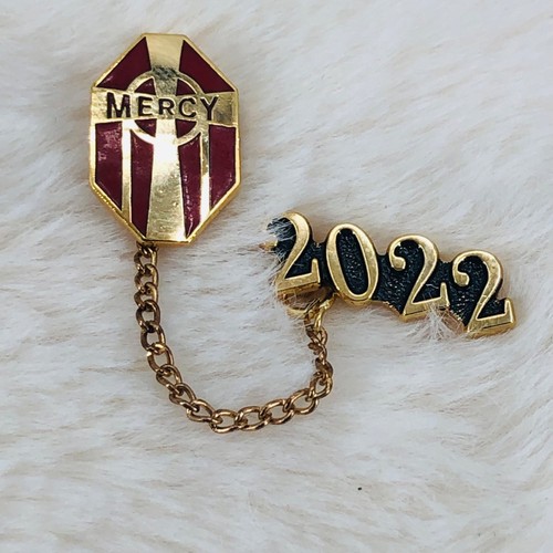 Class of 2022 Mercy High School Baltimore Md Maryland Enamel Sophomore Pin Day
