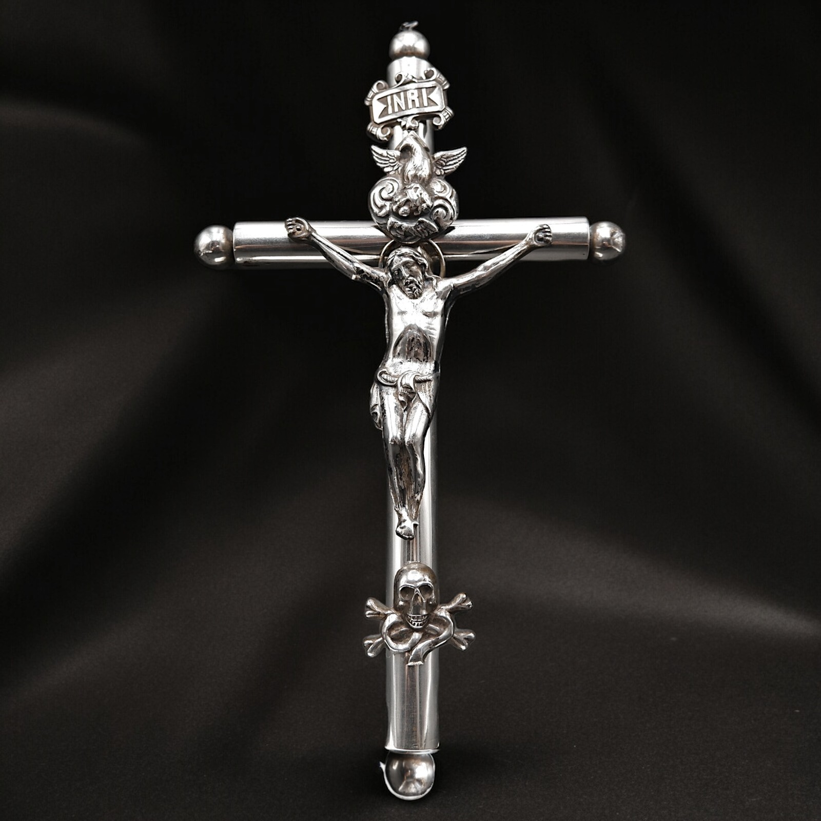 Crocifisso Tau Murano Blu - Arte Sacra di Qualità