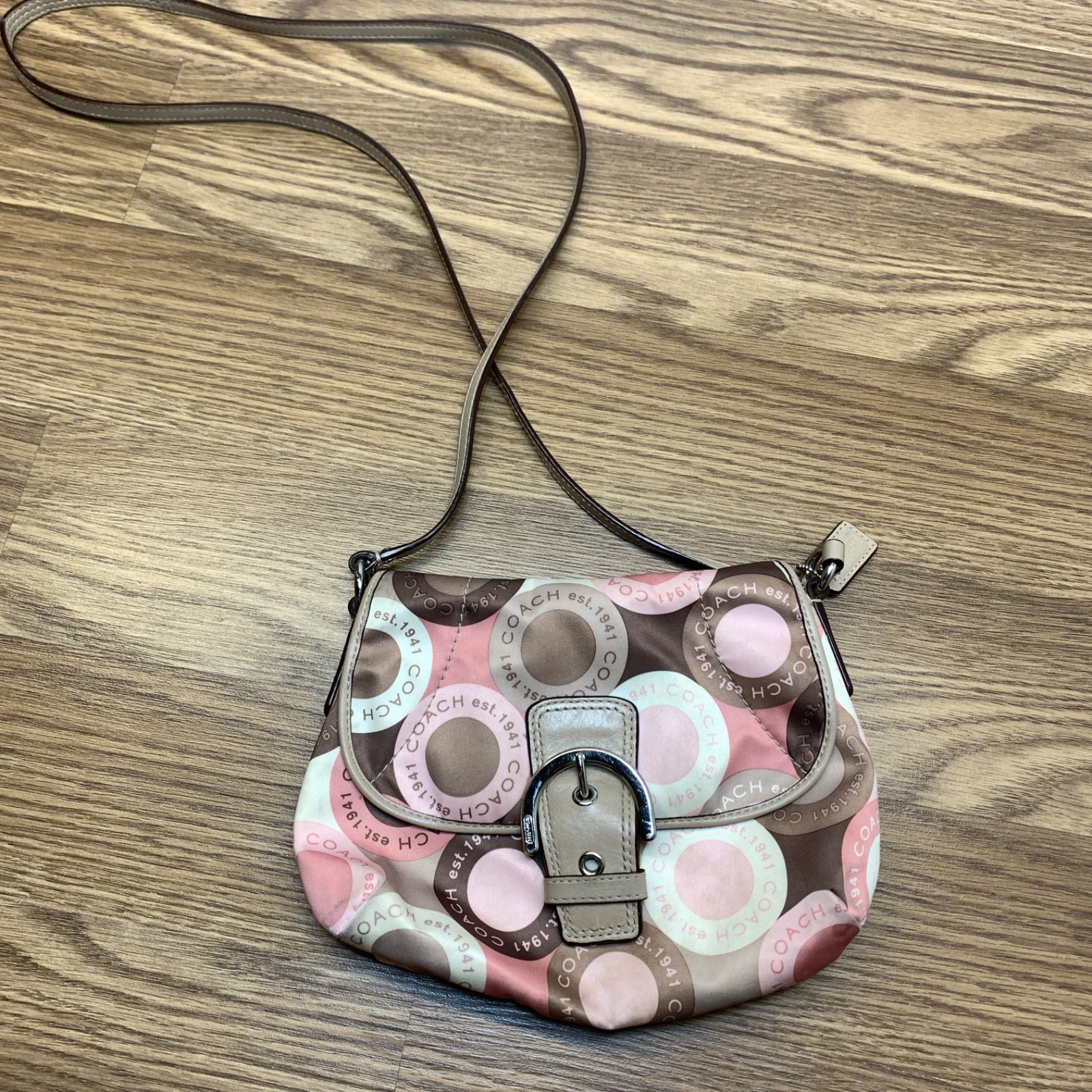 良品 990 Coach Signater handbag Pink Gold COACH Teri Shoulder Bag In signature canvas/Gold/Powder Pink