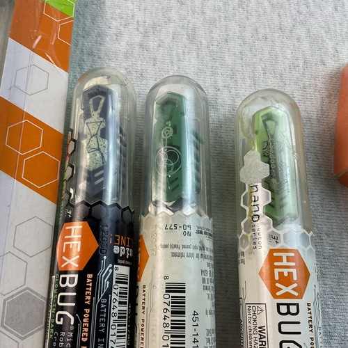 Hexbug  Micro Robotics Creatures Lot OF 6  Pieces 2- Larva And 3- Gravity Nanos