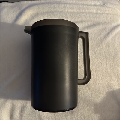 Tupperware Beautiful Jumbo Pitcher 1 Gallon Elegant Black New!