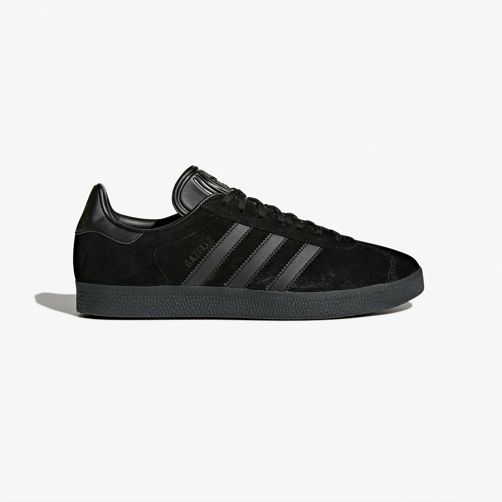 black adidas trainers gazelle