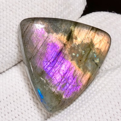 19.00 Cts. 100% Natural Excellent Labradorite Triangle 20X20X6 MM Cab Gemstone
