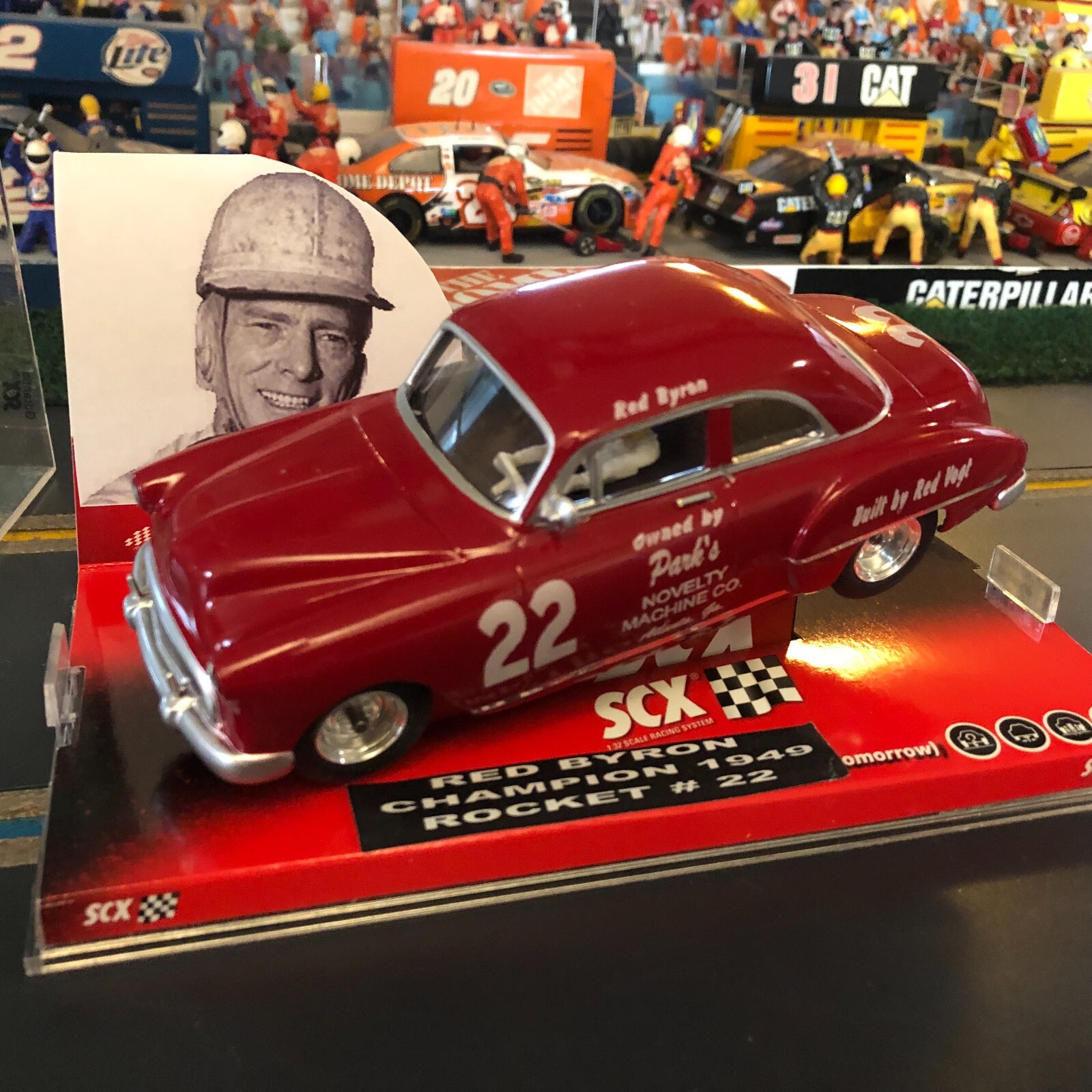 Nascar Champion Oldsmobile 1949 Red Byron resin slot car 1