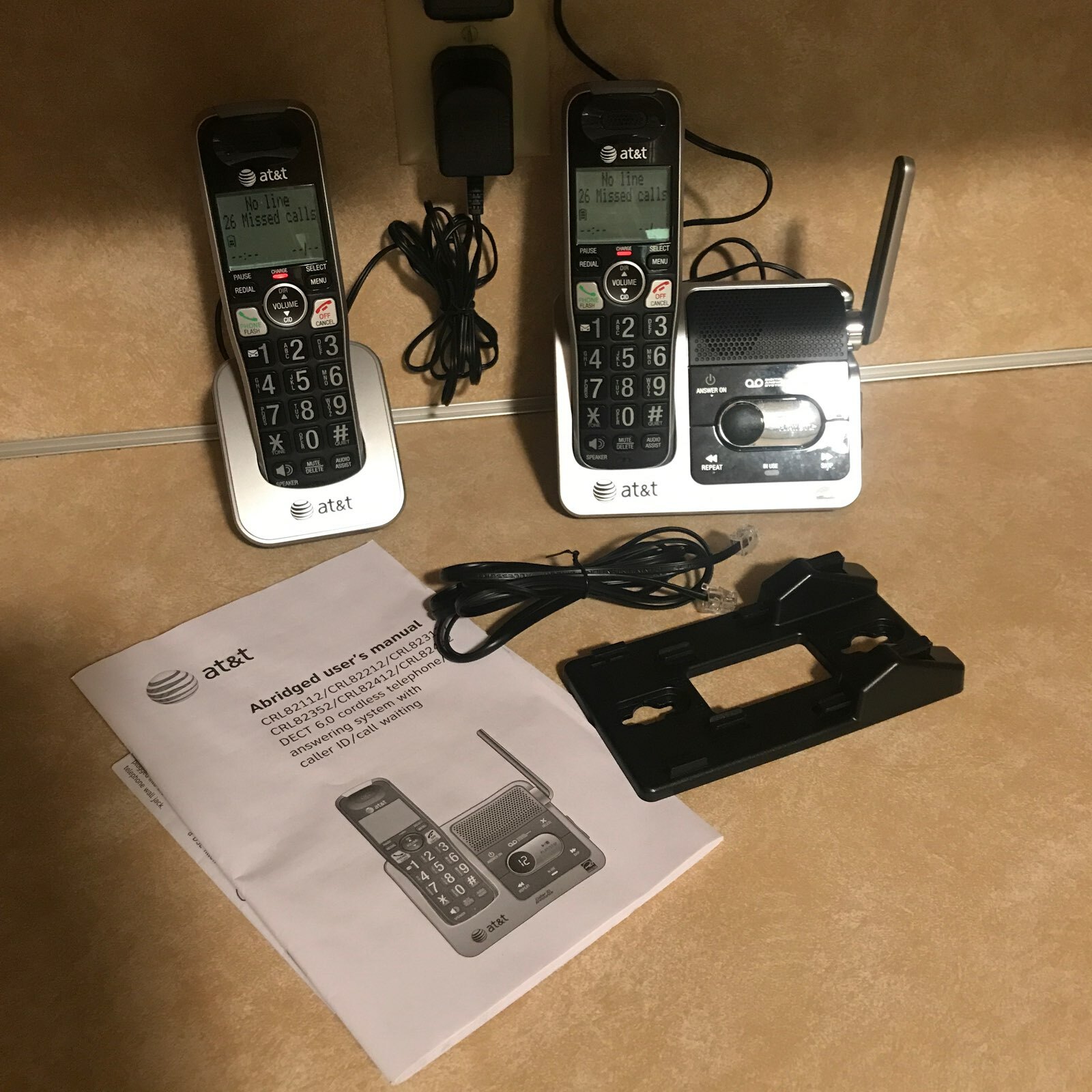 AT&T Phone Answering System W/Caller ID and Large Display/Keypad