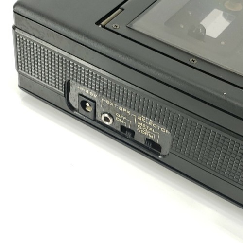 Marantz PMD201 Portable 2-Head Tape Deck Professional Recorder Cassette Player