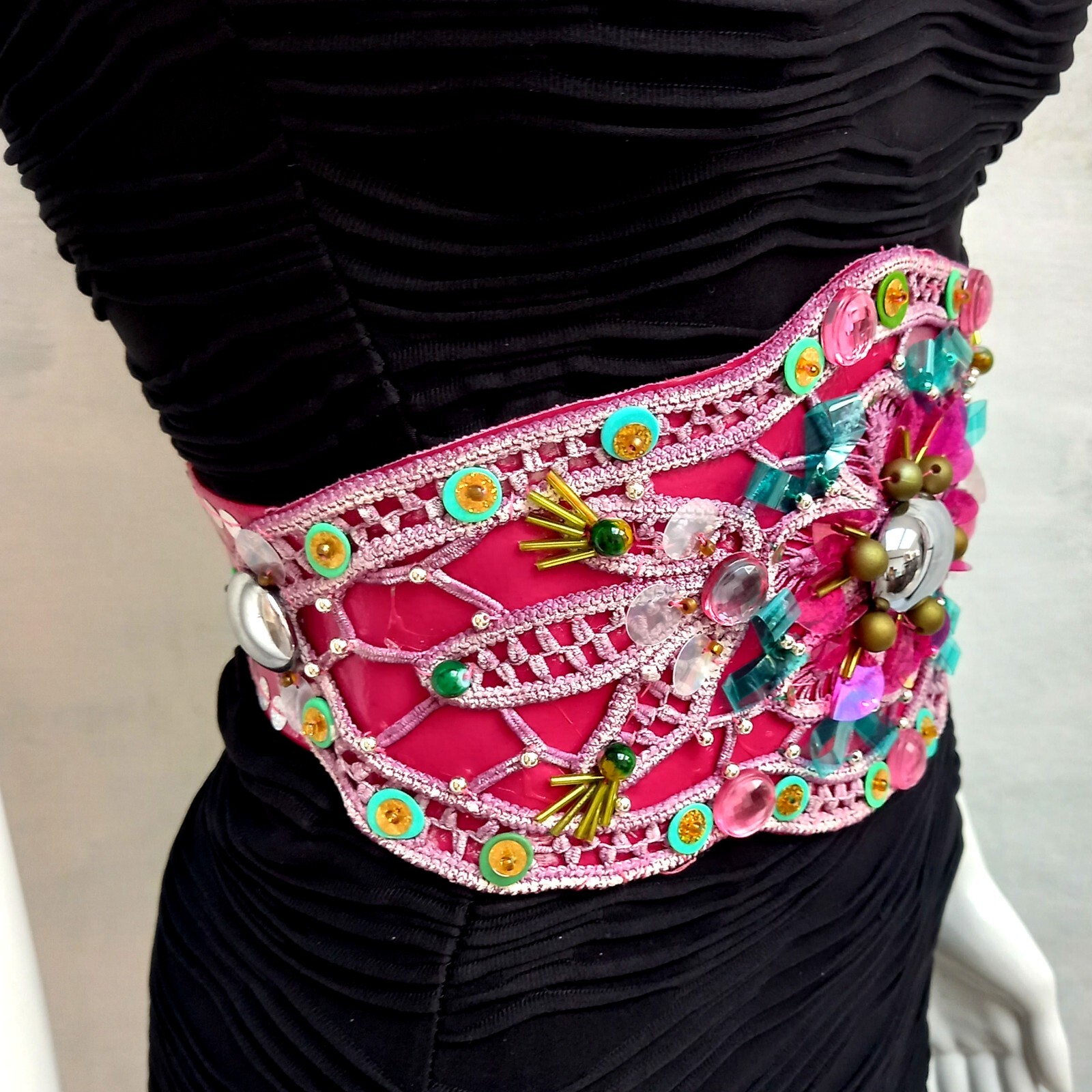 Pre-owned Amira Di Transilvania Women Accessories Belt Faux Leather Embroidered Macrame Rhinestones Pink Flowers