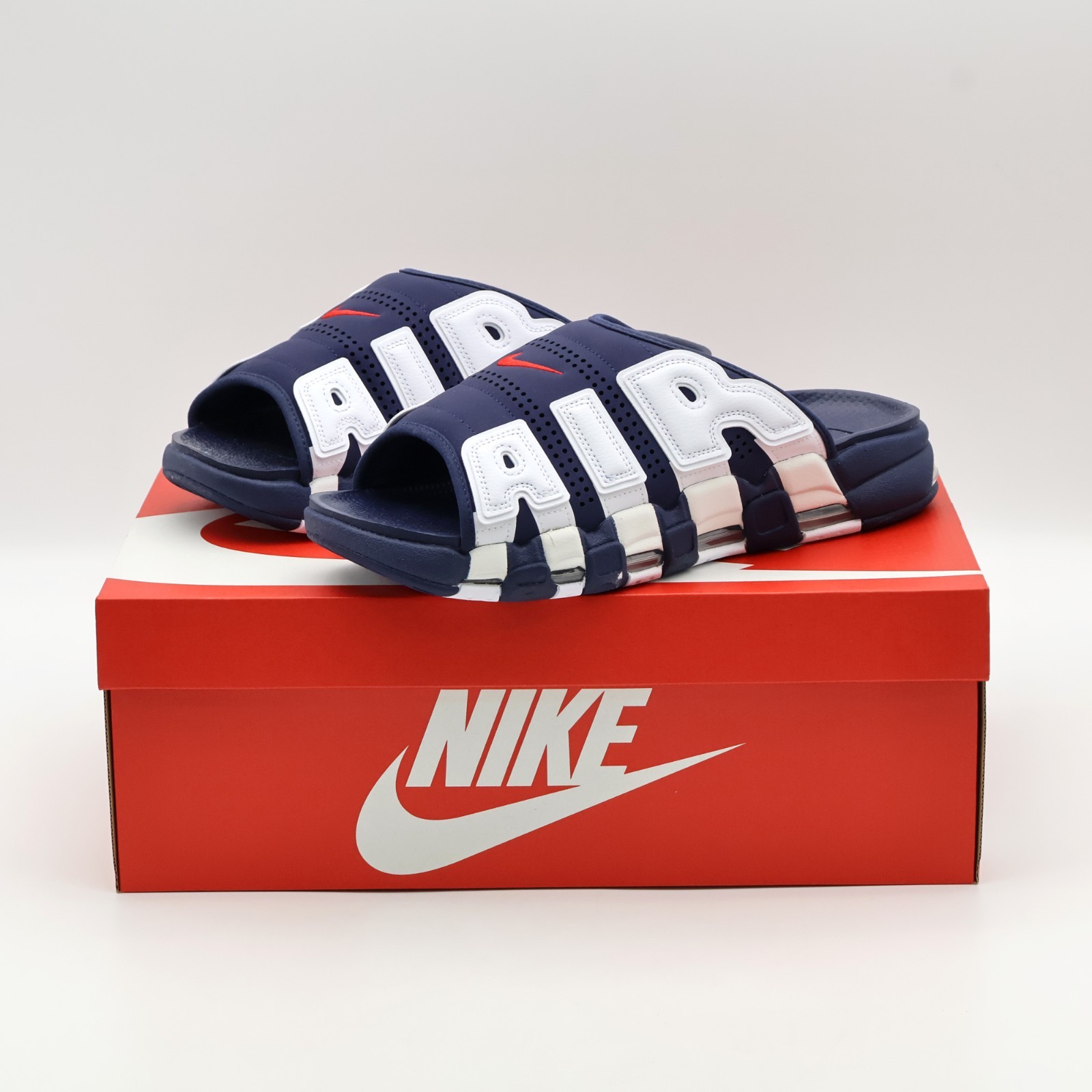 Nike Air More Uptempo Men's Slides. Nike JP