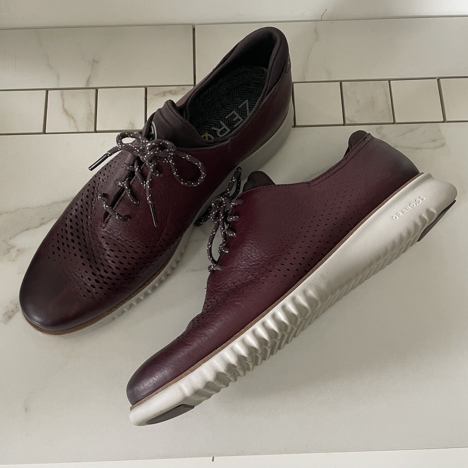 Cole haan hotsell zerogrand perforated