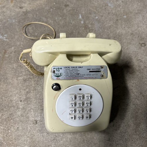 Vintage CKT #676 25 Cent Pay Station Telephone Beige Pay