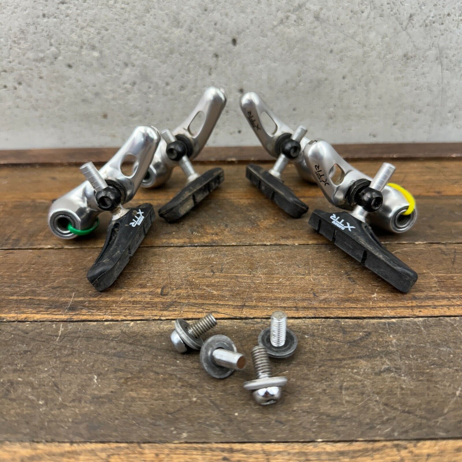 Vintage Shimano XTR BR-M900 Cantilever Brake Caliper Set MTB Vintage Shimano XTR BR-M900 Cantilever Brake Caliper Set MTB
