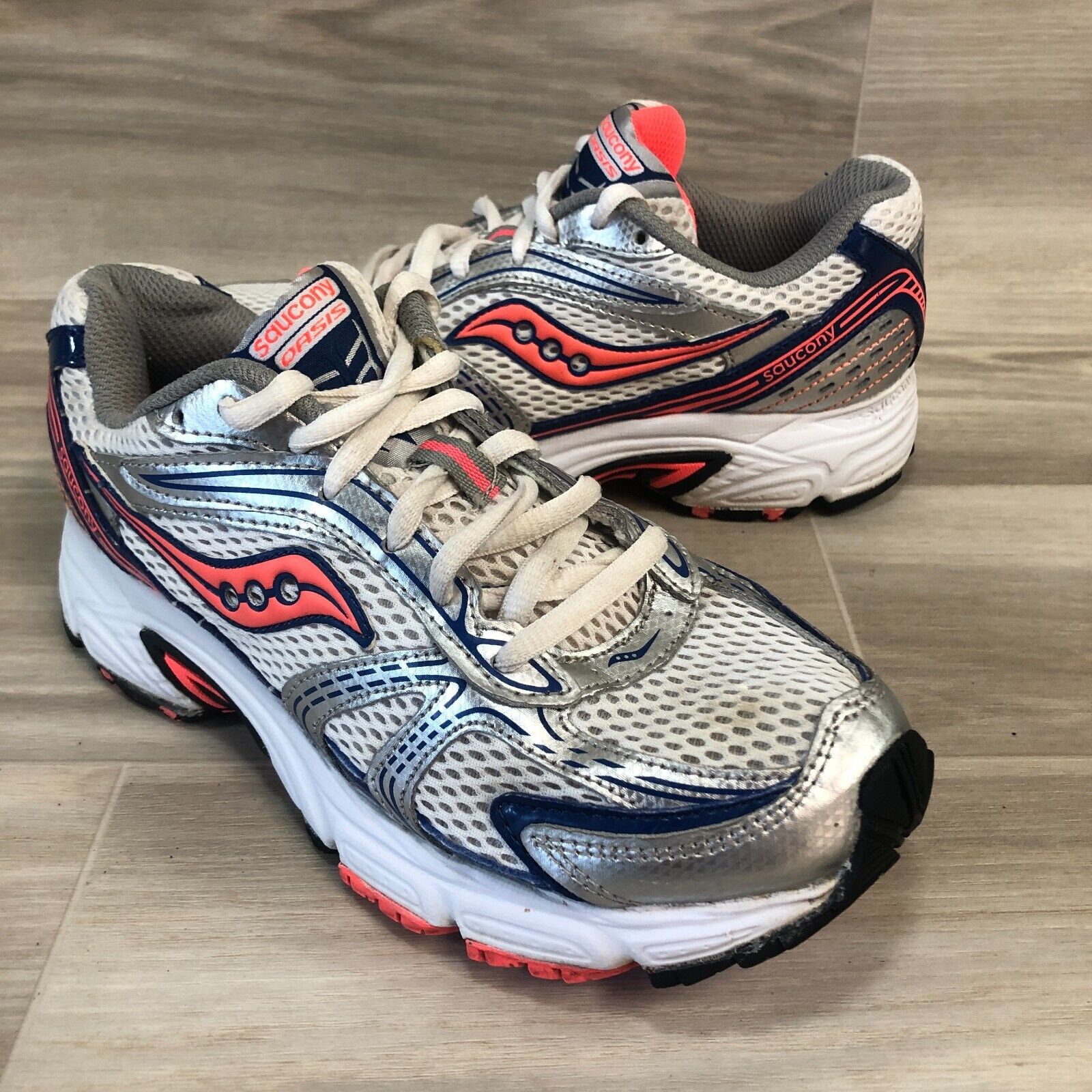 Saucony Oasis Running Shoes 15096-25 Gray Low Top Lace Up Saucony Oasis Running Shoes 15096-25 Gray Low Top Lace Up